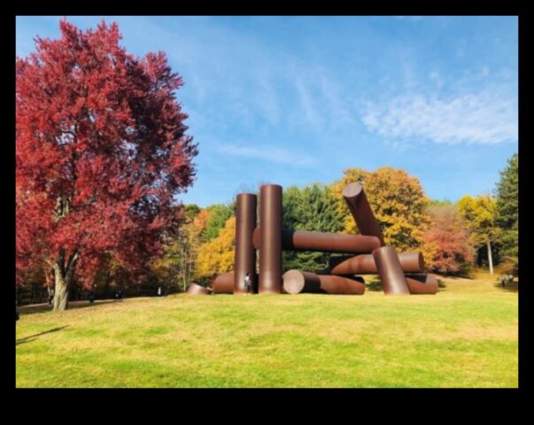 Скулптурни чудеса Обиколка според изкуството според градината